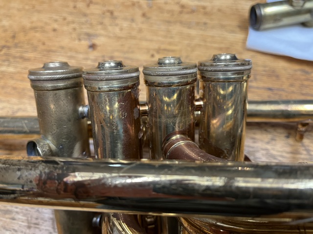 Olds top caps, additional fitment of 4th casing (on the left) still needed